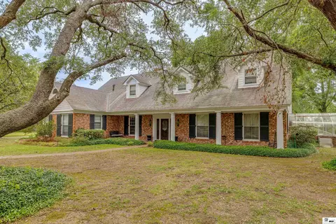 455 Robinhood Ln, Delhi, LA 71232