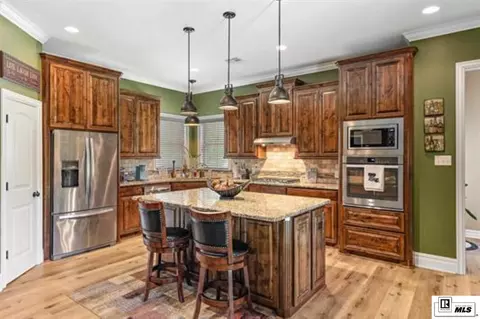Kitchen - 202 Pinehurst Cir, Calhoun, LA 71225 photo 2 of 3