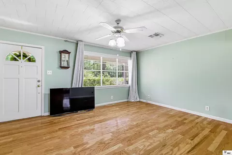 Living - 602 Rowland Dr, Monroe, LA 71203 photo 1 of 5