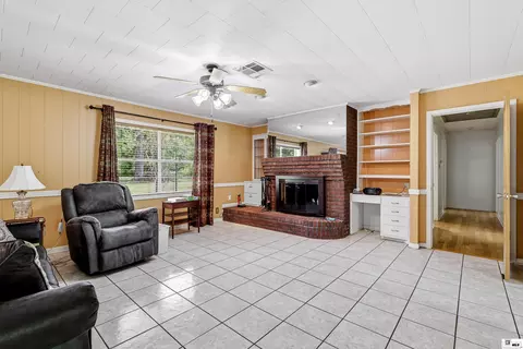 Living - 602 Rowland Dr, Monroe, LA 71203 photo 5 of 5