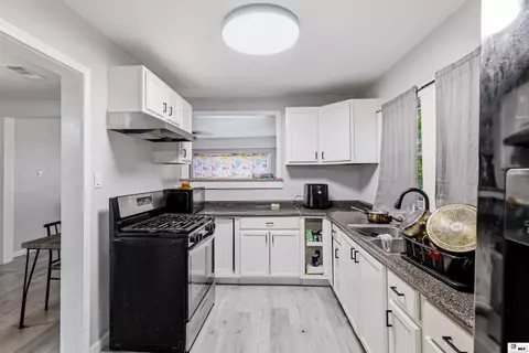 Kitchen - 4004 Blanks St, Monroe, LA 71203 photo 1 of 3