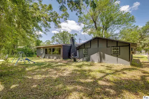 Exterior - 4004 Blanks St, Monroe, LA 71203 photo 3 of 5
