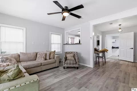 Entry Way - 4004 Blanks St, Monroe, LA 71203 photo 1 of 2