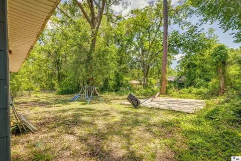 Exterior - 4004 Blanks St, Monroe, LA 71203 photo 4 of 5