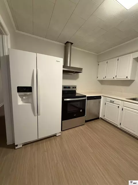 Kitchen - 194 Weeks Rd, Quitman, LA 71268 photo 5 of 6