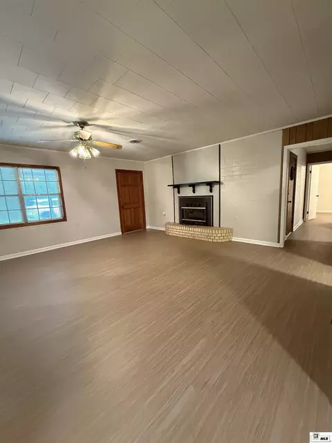 Living - 194 Weeks Rd, Quitman, LA 71268 photo 6 of 6