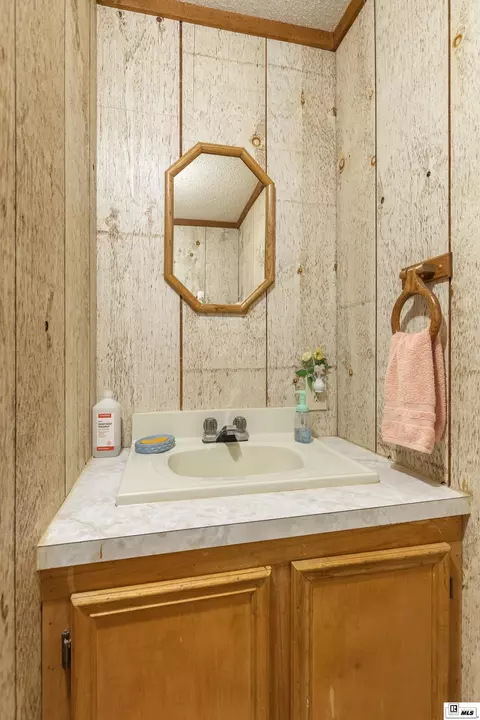 Bath - 8780 Highway 146, Ruston, LA 71270 photo 1 of 3