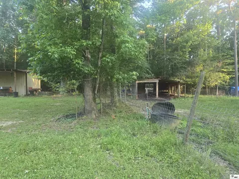Exterior - 181 E Highway 126, Grayson, LA 71435 photo 6 of 17