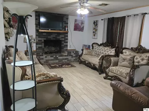 Living - 181 E Highway 126, Grayson, LA 71435 photo 2 of 4