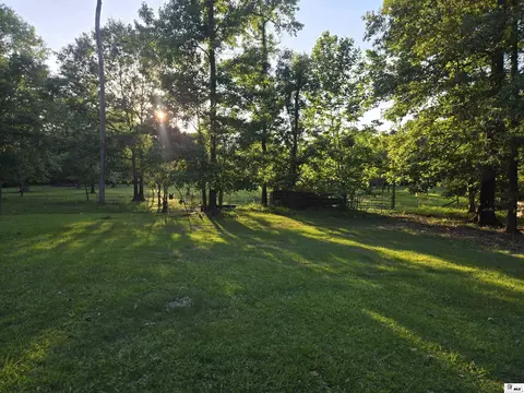 Exterior - 181 E Highway 126, Grayson, LA 71435 photo 4 of 17