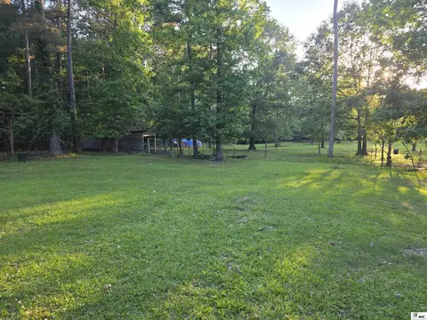 Exterior - 181 E Highway 126, Grayson, LA 71435 photo 3 of 17