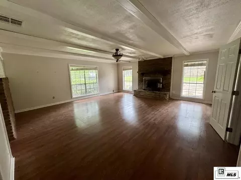 Living - 3105 Lakeview Pl, Ruston, LA 71270 photo 2 of 2