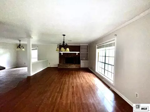 Living - 3105 Lakeview Pl, Ruston, LA 71270 photo 1 of 2