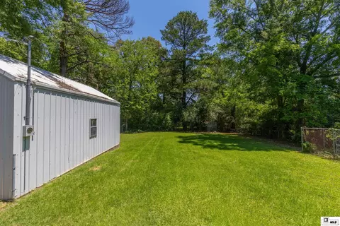 Exterior - 110 Fairview St, Bastrop, LA 71220 photo 4 of 6