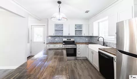 Kitchen - 110 Fairview St, Bastrop, LA 71220 photo 2 of 2