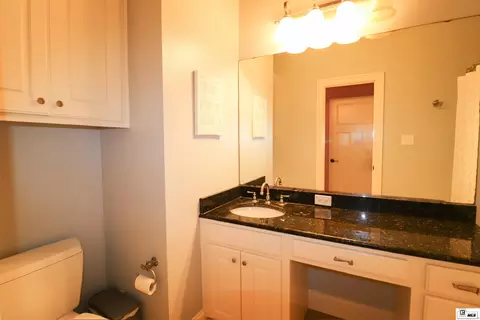 Bath - 261 Valley View Dr, Ruston, LA 71270 photo 5 of 5