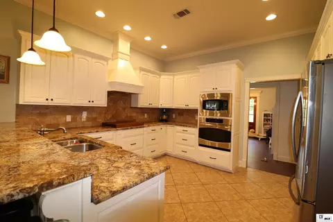 Kitchen - 261 Valley View Dr, Ruston, LA 71270 photo 1 of 4