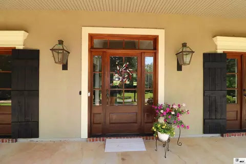 Entry Way - 261 Valley View Dr, Ruston, LA 71270 photo 1 of 8