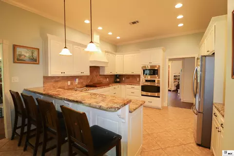 Kitchen - 261 Valley View Dr, Ruston, LA 71270 photo 4 of 4