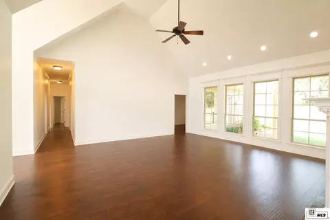 Living - 261 Valley View Dr, Ruston, LA 71270 photo 2 of 4