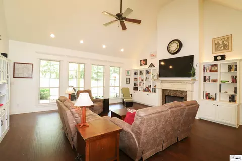 Living - 261 Valley View Dr, Ruston, LA 71270 photo 1 of 4