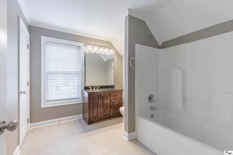 Bath - 205 Valley View Dr, Ruston, LA 71270 photo 4 of 4