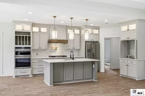 Kitchen - 125 Teal Loop, West Monroe, LA 71291 photo 6 of 6