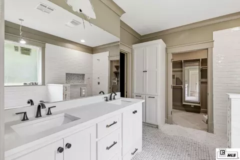 Bath - 125 Teal Loop, West Monroe, LA 71291 photo 1 of 4