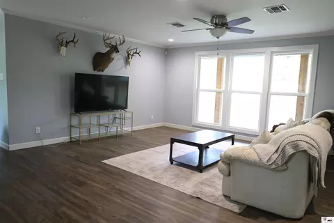 Living - 601 Tennessee Ave, Ruston, LA 71270 photo 2 of 2