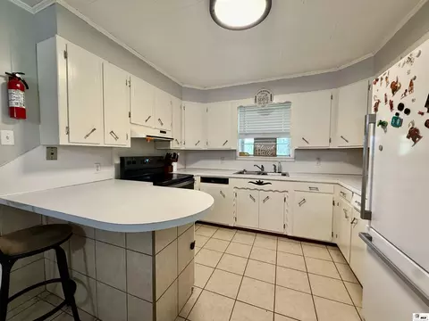 Kitchen - 414 Kelly Loop Rd, Epps, LA 71237 photo 3 of 3