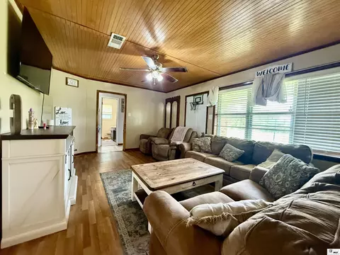 Living - 414 Kelly Loop Rd, Epps, LA 71237 photo 1 of 2
