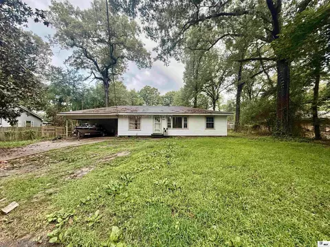 105 Oakdale Ave, Bastrop, LA 71220