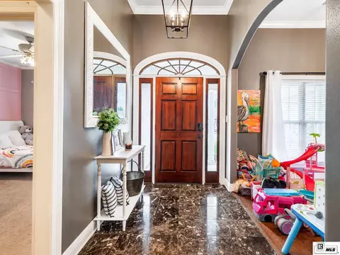 Entry Way - 121 Medalist St, Monroe, LA 71203 photo 2 of 2