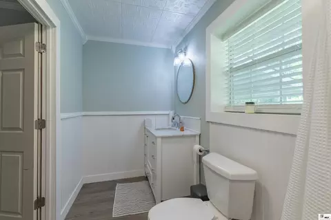 Bath - 3163 Highway 33, Ruston, LA 71270 photo 4 of 5
