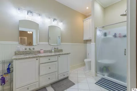 Bath - 3163 Highway 33, Ruston, LA 71270 photo 3 of 5