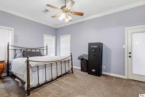 Bedroom - 424 E Frenchmans Bend Rd, Monroe, LA 71203 photo 1 of 4