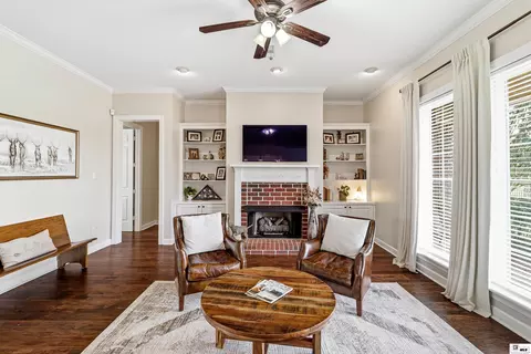 Living - 100 E Bend Pl, Monroe, LA 71201 photo 2 of 2
