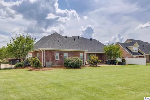 Exterior - 100 E Bend Pl, Monroe, LA 71201 photo 8 of 8