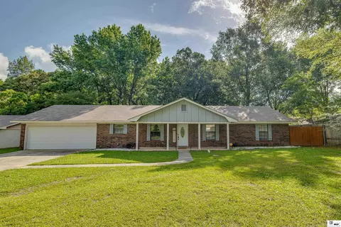 800 Orion Dr, Bastrop, LA 71220