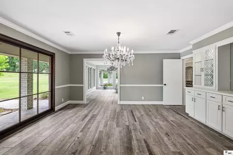 Dining - 410 Seals Pl, Monroe, LA 71203 photo 1 of 1