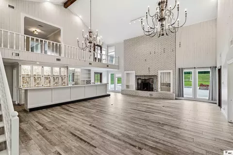 Living - 410 Seals Pl, Monroe, LA 71203 photo 1 of 5