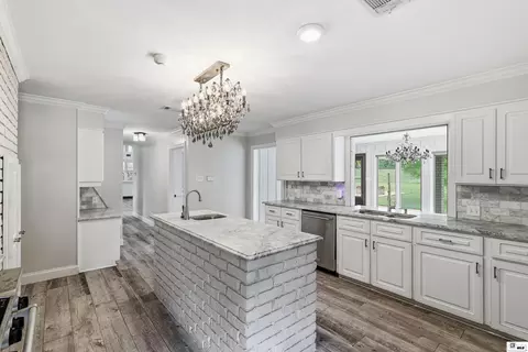 Kitchen - 410 Seals Pl, Monroe, LA 71203 photo 3 of 4