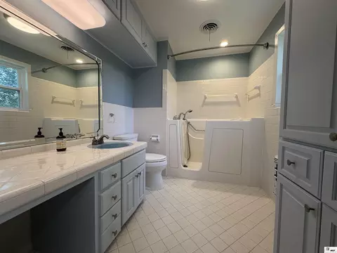 Bath - 1120 Norris Rd, Choudrant, LA 71227 photo 1 of 3