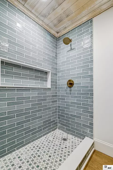 Bath - 3203 Cuba Blvd, Monroe, LA 71201 photo 2 of 4