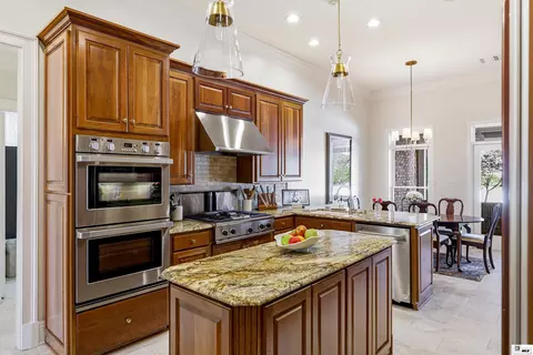 Kitchen - 4 Melrose Ct, Monroe, LA 71203 photo 2 of 5