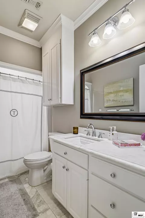 Bath - 4 Melrose Ct, Monroe, LA 71203 photo 6 of 7