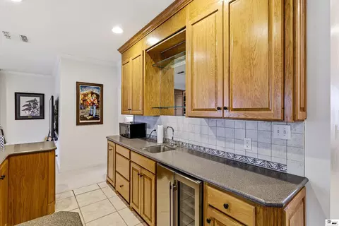 Kitchen - 4 Melrose Ct, Monroe, LA 71203 photo 4 of 5