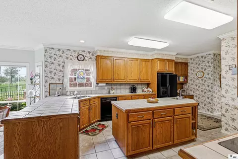Kitchen - 299 Britton Rd, Calhoun, LA 71225 photo 2 of 6