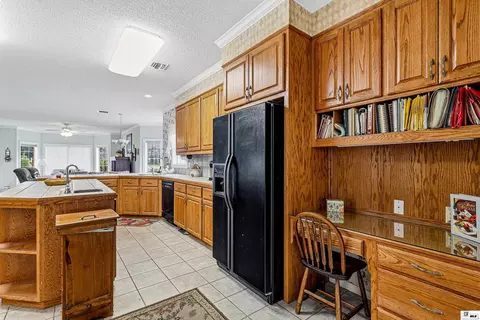 Kitchen - 299 Britton Rd, Calhoun, LA 71225 photo 4 of 6
