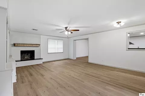 Living - 309 Fortune Dr, Monroe, LA 71203 photo 7 of 8